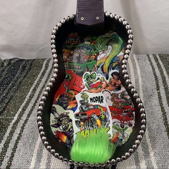 Man Cave Ukulele Wall Art - Picture 1 of 14